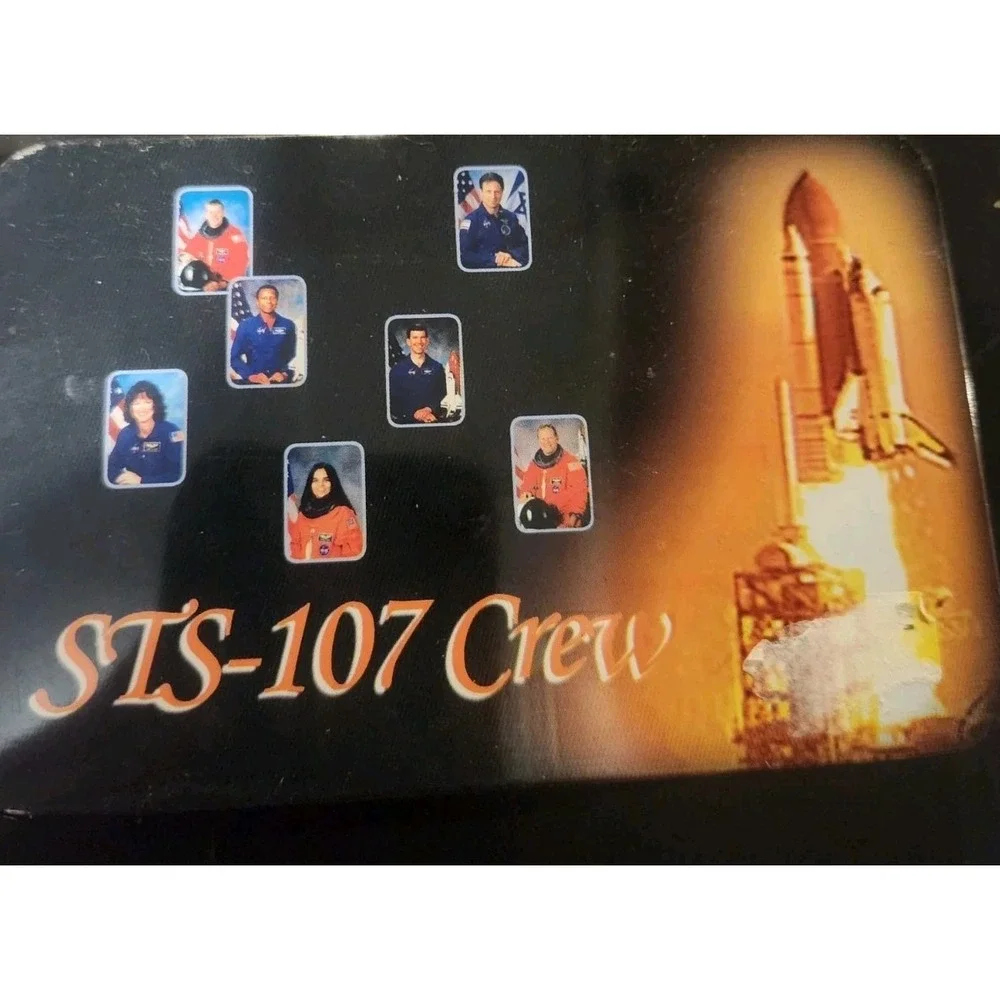Lot Of Two Vintage Knives In Memory Of Space Shuttle Columbia STS-107 New In Tin